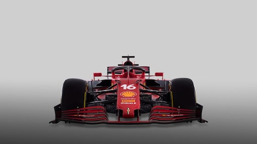 Auto de F1 de la Scuderia Ferrari en el taller